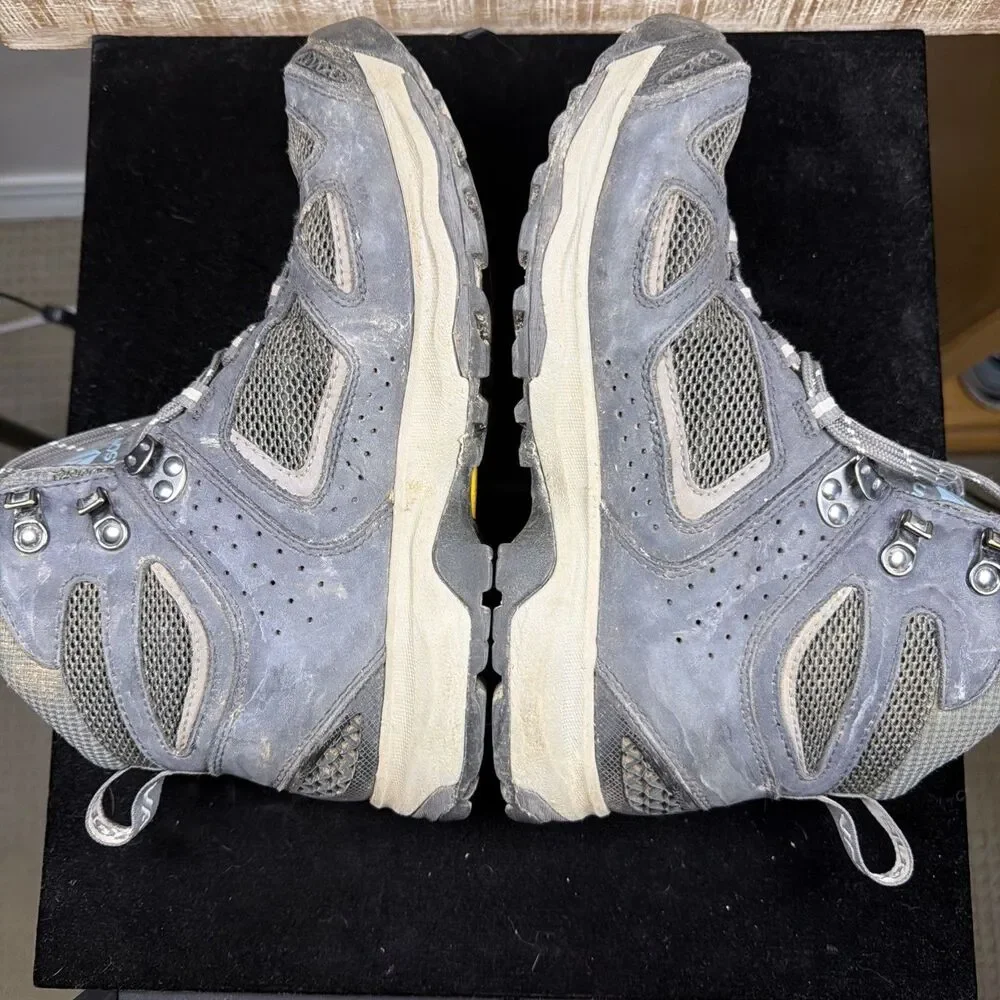 Vasque Hiking Boot Waterproof Women’s Size 9 Gray
